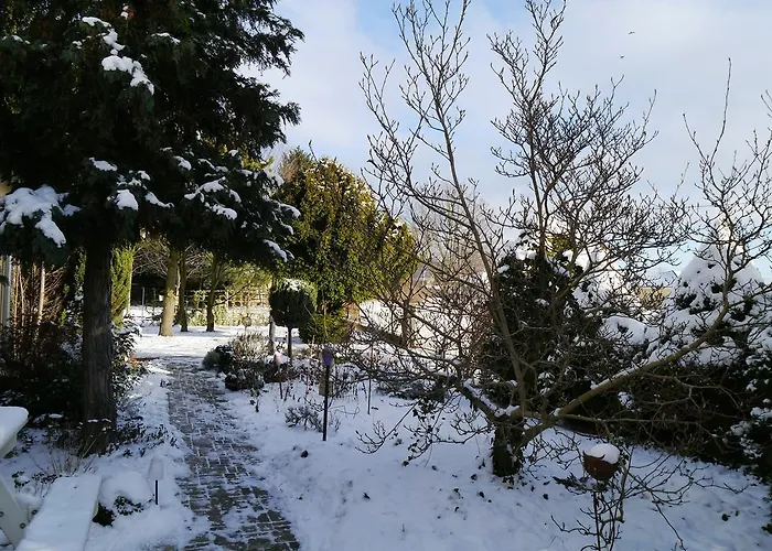 Im Neubauernweg 3 هوبيغارْتْنْ